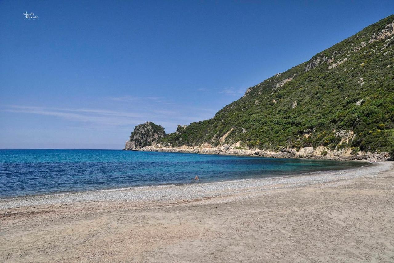 Villa Papaspiros Kouramádes Buitenkant foto