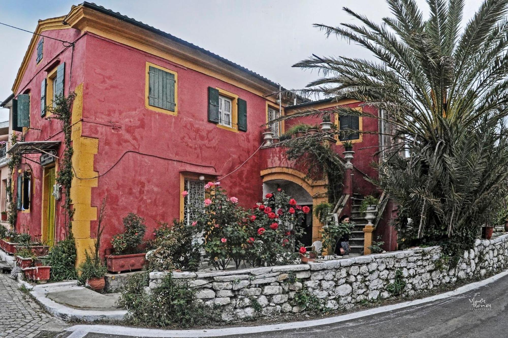 Villa Papaspiros Kouramádes Buitenkant foto